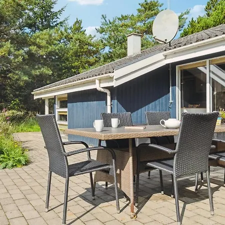 Holiday home 4 Bedroom Amazing In Fjerritslev Torup Strand