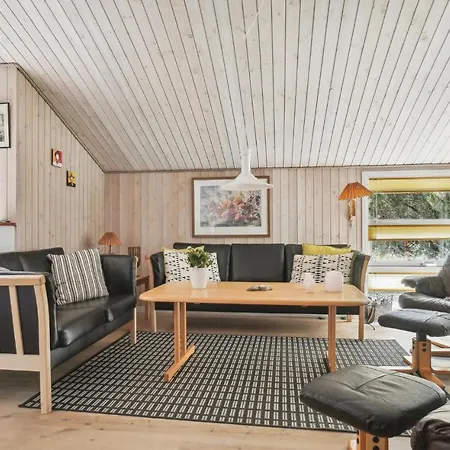 4 Bedroom Amazing In Fjerritslev * Torup Strand