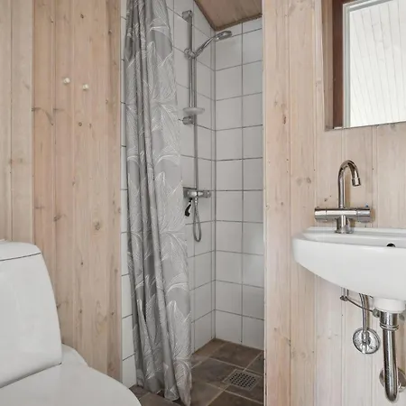 4 Bedroom Amazing In Fjerritslev Holiday home *