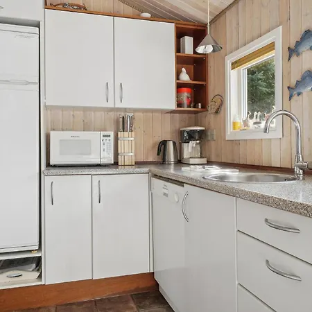 4 Bedroom Amazing In Fjerritslev * Torup Strand