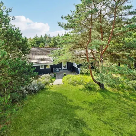 4 Bedroom Amazing In Fjerritslev * Torup Strand